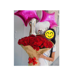 Ramo gigante de rosas con globos decorativos Ramo gigante de rosas con globos decorativos - Sweet Surprise Boutique