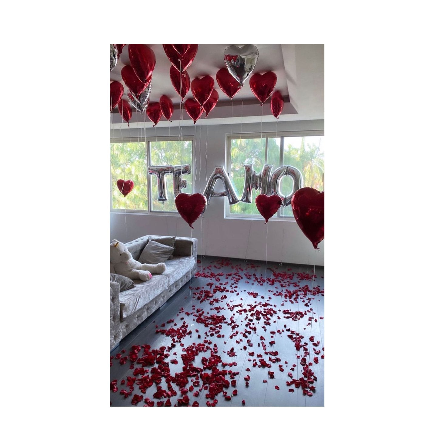 Decoración de cuarto con globos y rosas - Sweet Surprise Boutique