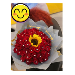 Ramo de rosas con girasol decorativo - Sweet Surprise Boutique