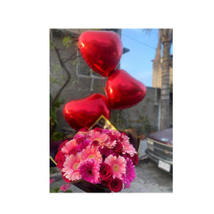 Ramo de rosas con globo decorativo - Sweet Surprise Boutique